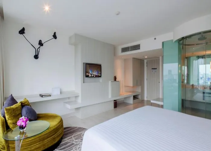 Centara Watergate Pavilion Hotel