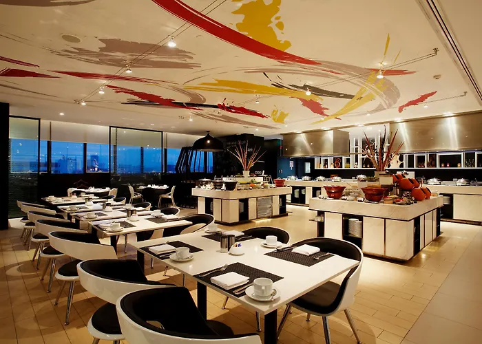 Centara Watergate Pavilion Bangkok
