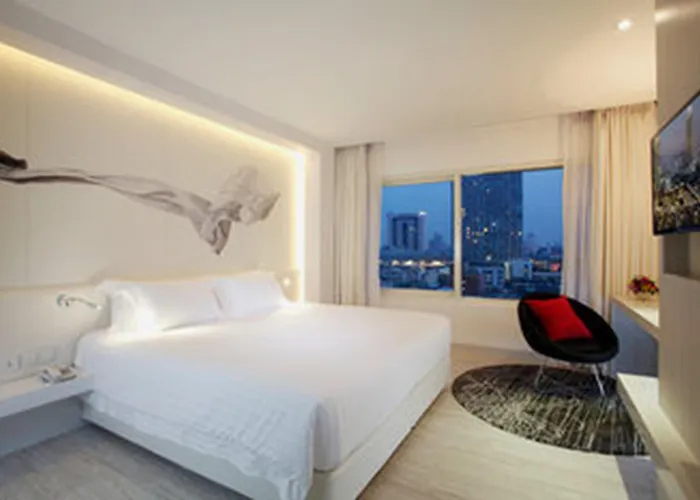 Centara Watergate Pavilion 4* Bangkok