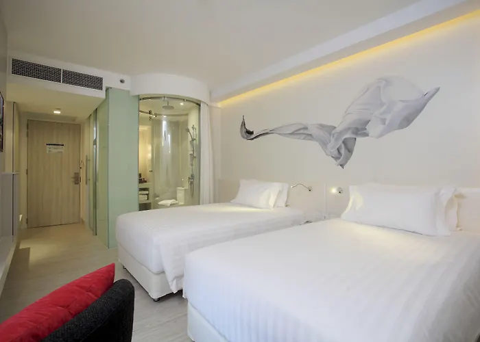 Centara Watergate Pavilion 4* Bangkok