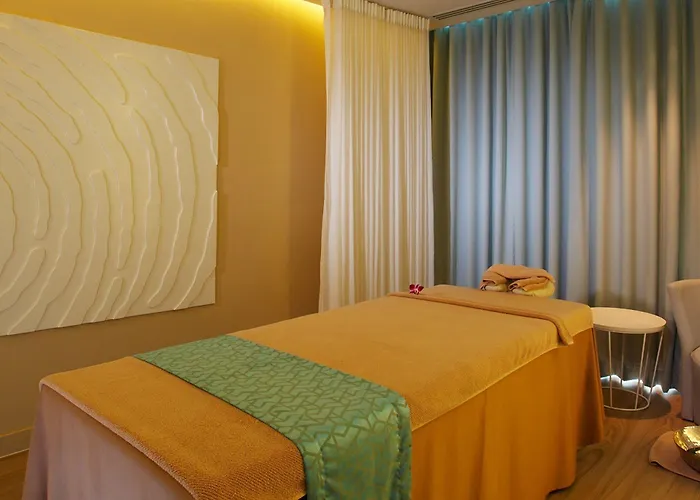 Centara Watergate Pavilion