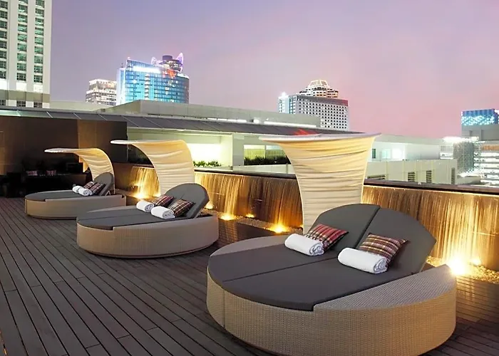 Centara Watergate Pavilion 4*