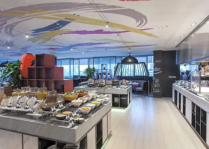 Centara Watergate Pavilion Hotel Bangkok