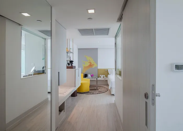 Centara Watergate Pavilion Bangkok