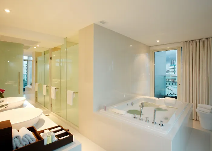 Centara Watergate Pavilion 4* Bangkok