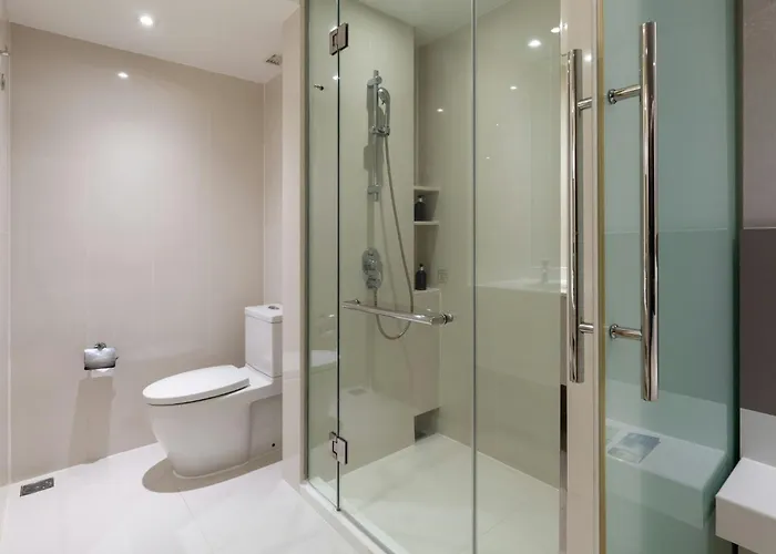 Centara Watergate Pavilion 4* Bangkok