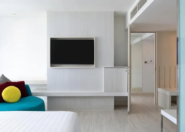 Centara Watergate Pavilion 4*