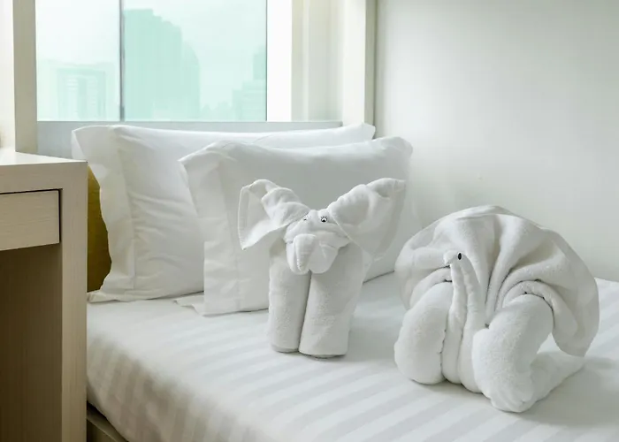 Centara Watergate Pavilion Hotel