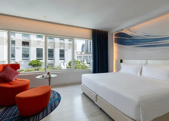 Centara Watergate Pavilion Hotel
